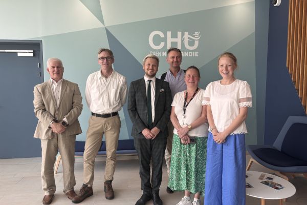 Une délégation Anglo-Normande en visite au CHU de CAEN