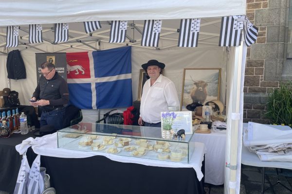 Le premier marché breton à Guernesey !